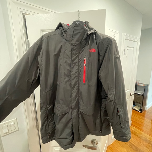 The North Face Men’s Charcoal Winter/Ski Jacket - Picture 6 of 7